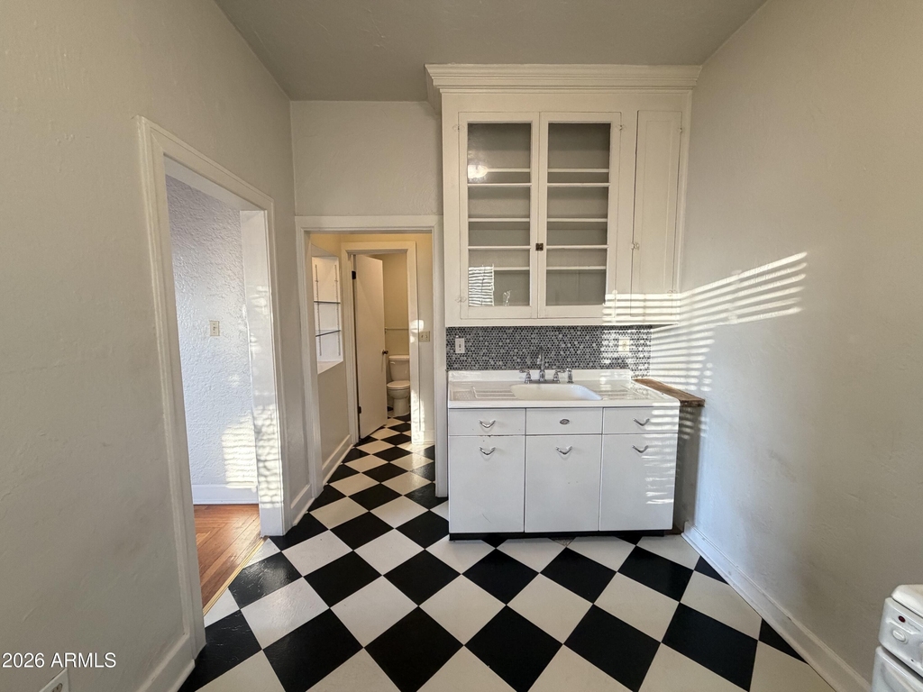 902 E Palm Lane - Photo 3