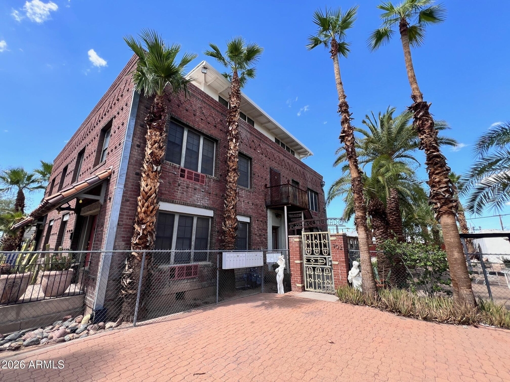 902 E Palm Lane - Photo 17