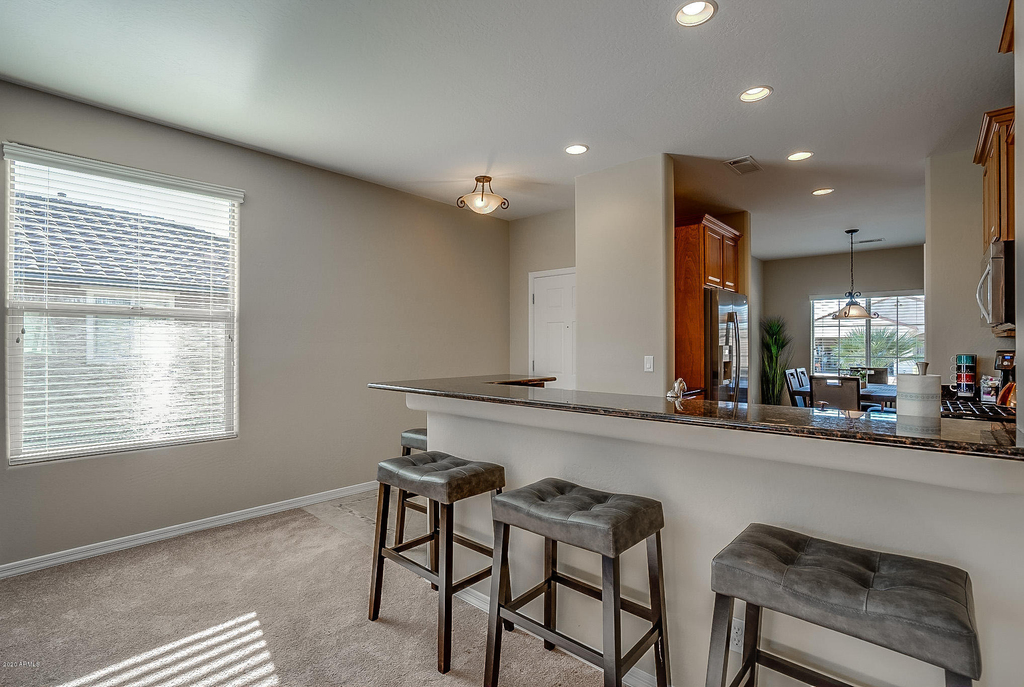 26731 W Pontiac Drive - Photo 11