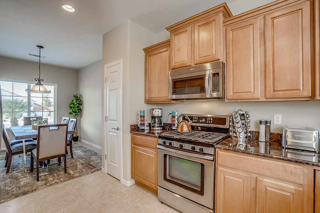 26731 W Pontiac Drive - Photo 12