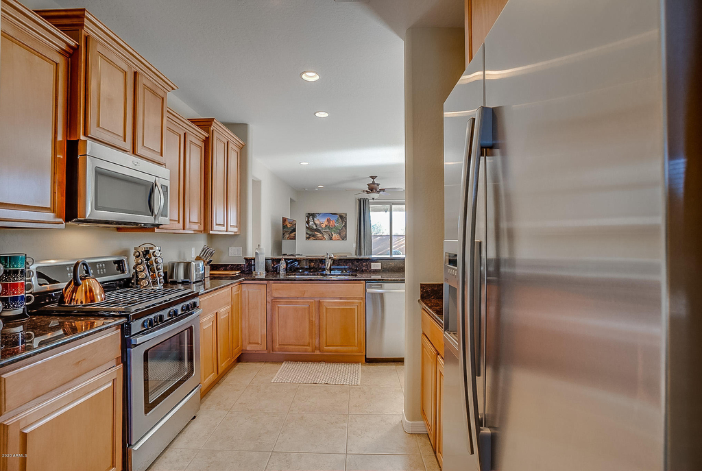 26731 W Pontiac Drive - Photo 18