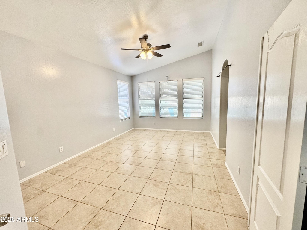 16401 N 39th Place - Photo 7