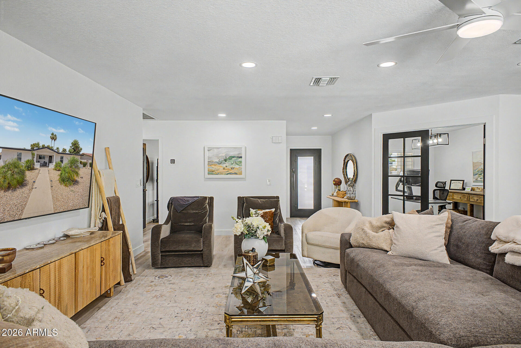 5140 E Poinsettia Drive - Photo 2