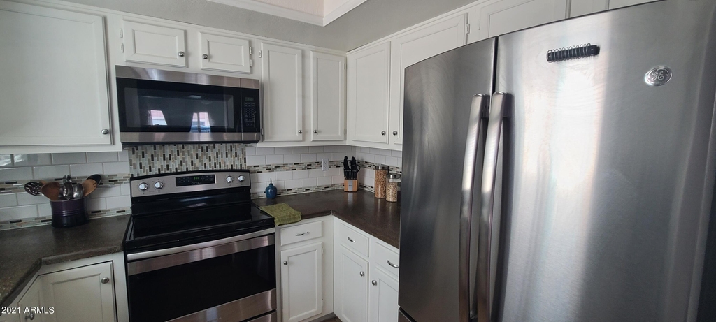 1126 E Charleston Avenue - Photo 8