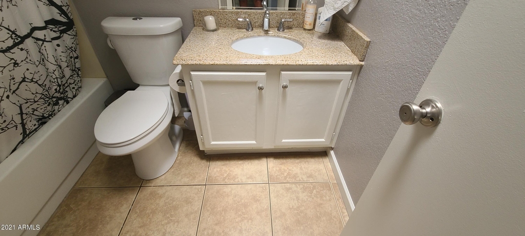 1126 E Charleston Avenue - Photo 17