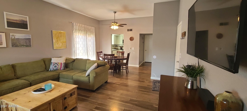 1126 E Charleston Avenue - Photo 10