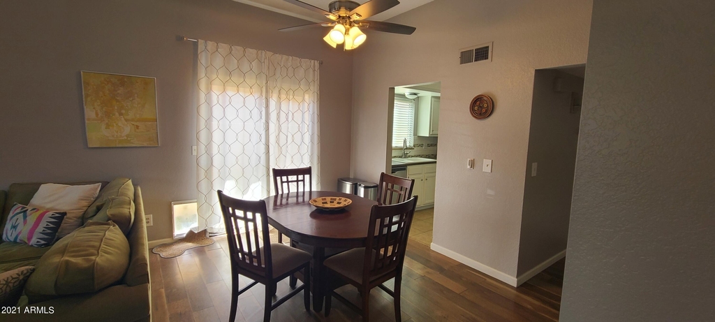 1126 E Charleston Avenue - Photo 11