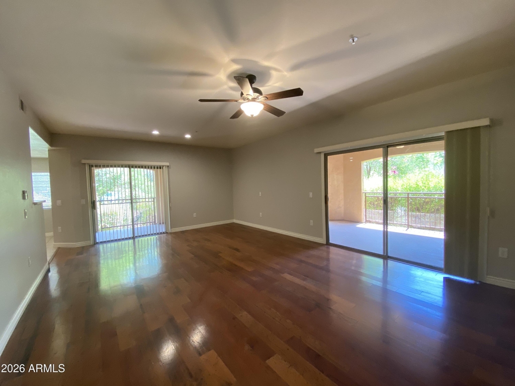 16801 N 94th Street - Photo 2