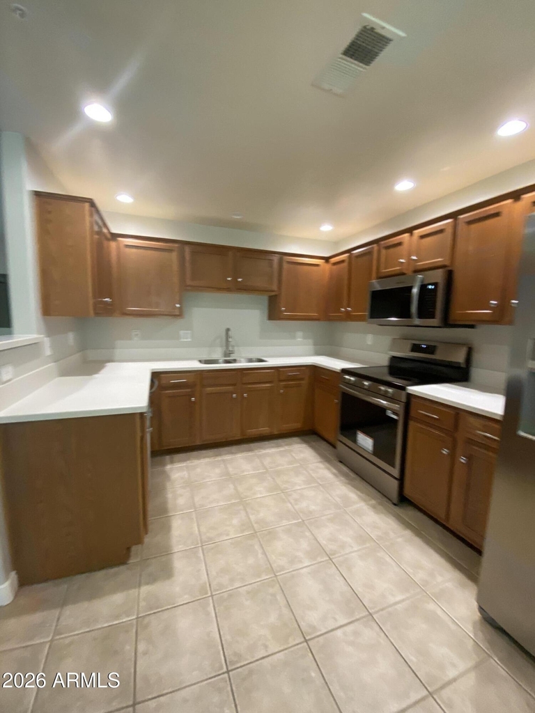 16801 N 94th Street - Photo 8