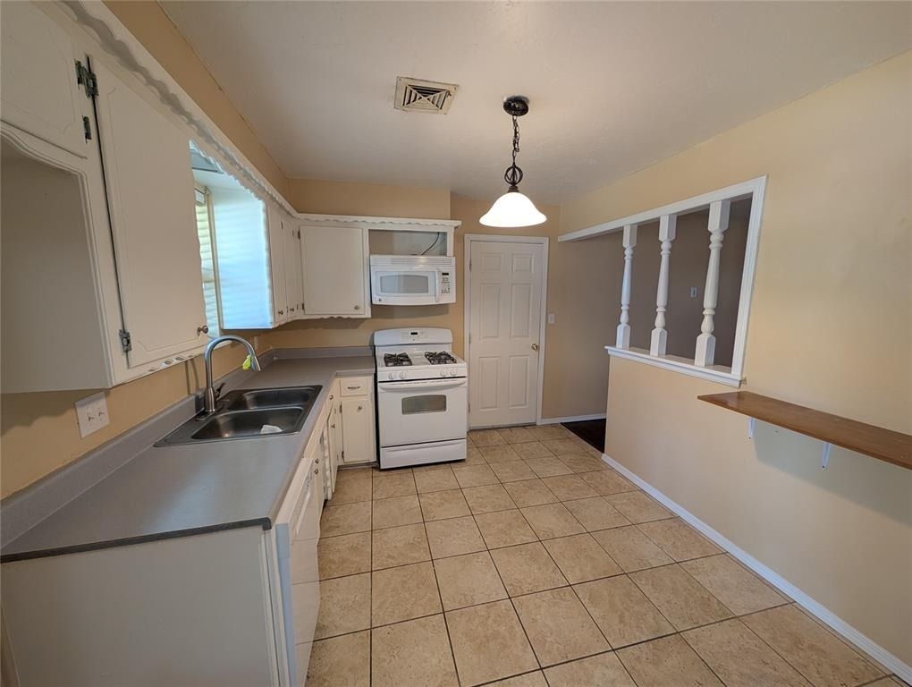 1404 Heather Lane - Photo 5