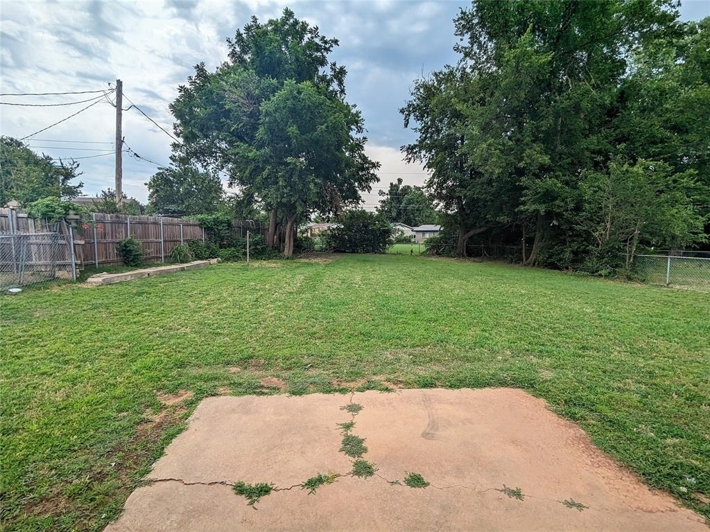 1404 Heather Lane - Photo 18