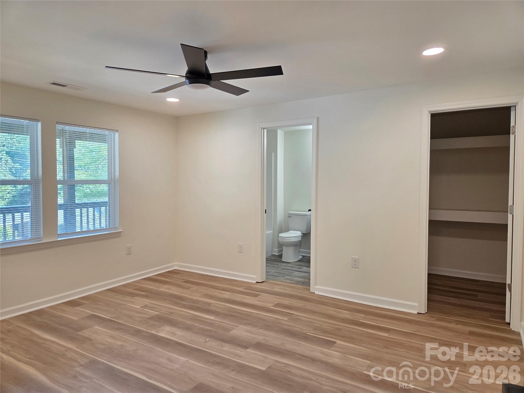 219 Green Drive Sw - Photo 4
