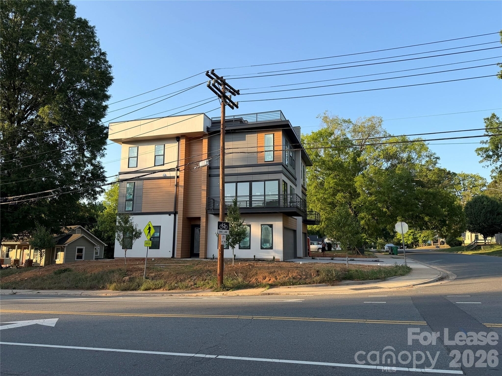 212 Smallwood Street S - Photo 3