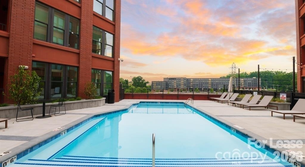 300 E 36th Street - Photo 3