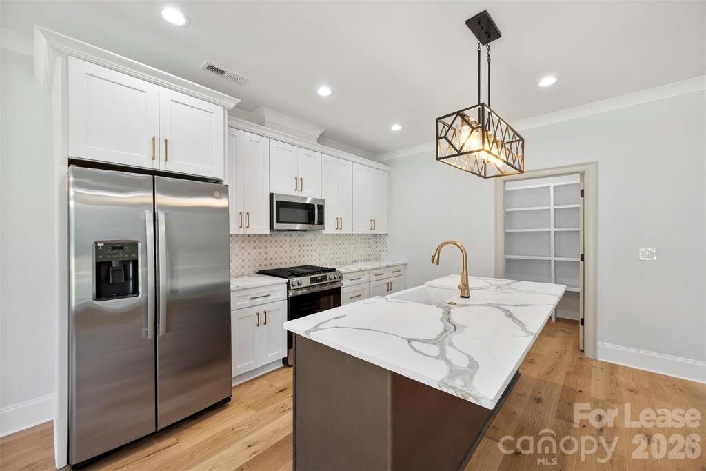 1331 Condon Street - Photo 3