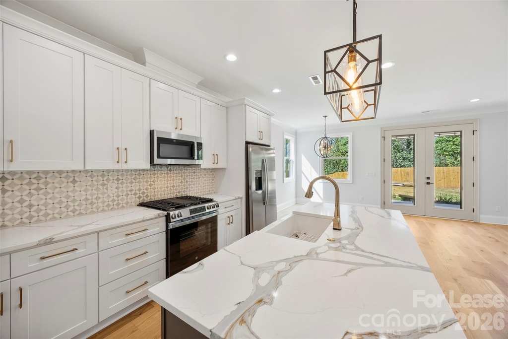 1329 Condon Street - Photo 6