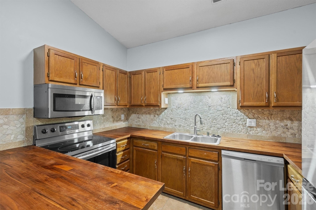 4130 Charlotte Highway - Photo 5