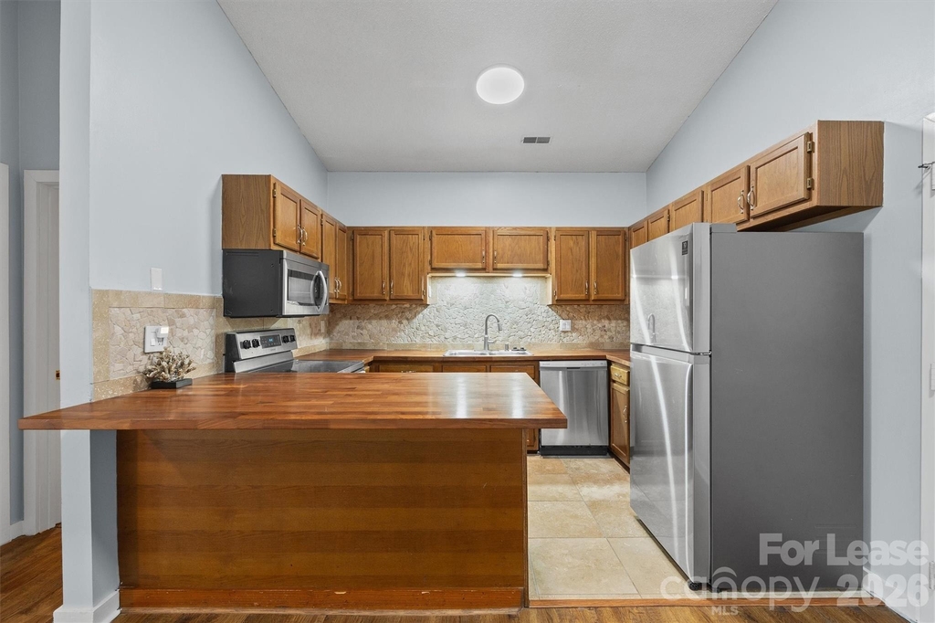 4130 Charlotte Highway - Photo 4