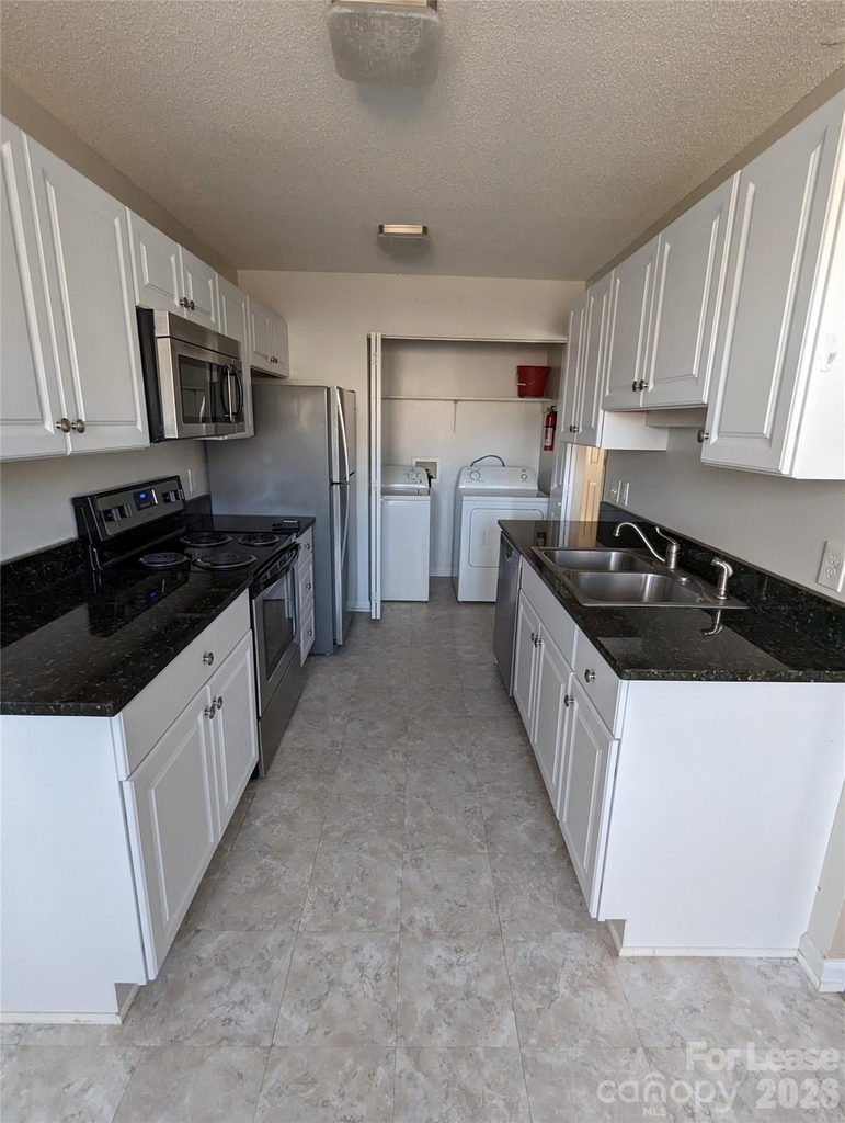 72 Windwood Drive - Photo 4