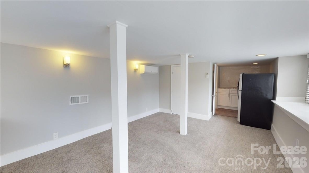 428 Hawthorne Lane - Photo 1