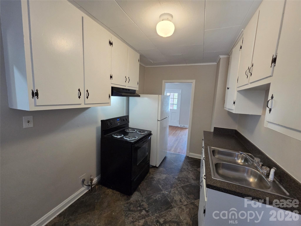 322 W Mccubbins Street - Photo 4