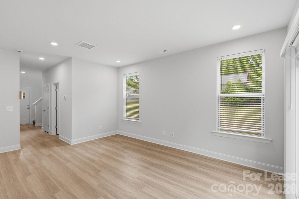 645 Brookwood Street - Photo 7