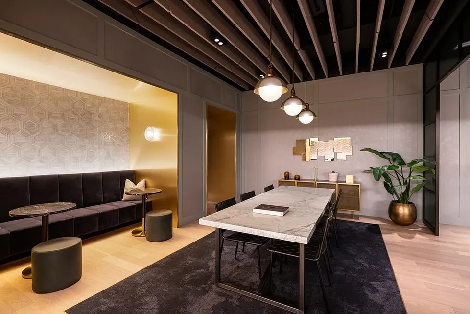 West 37th Street - Photo 10