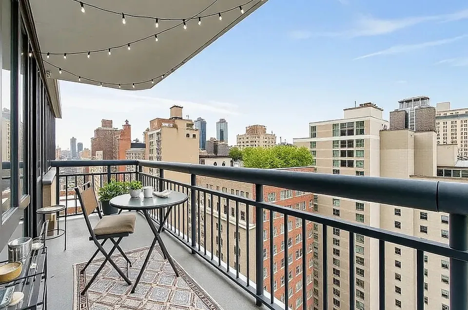 West 37th Street - Photo 1