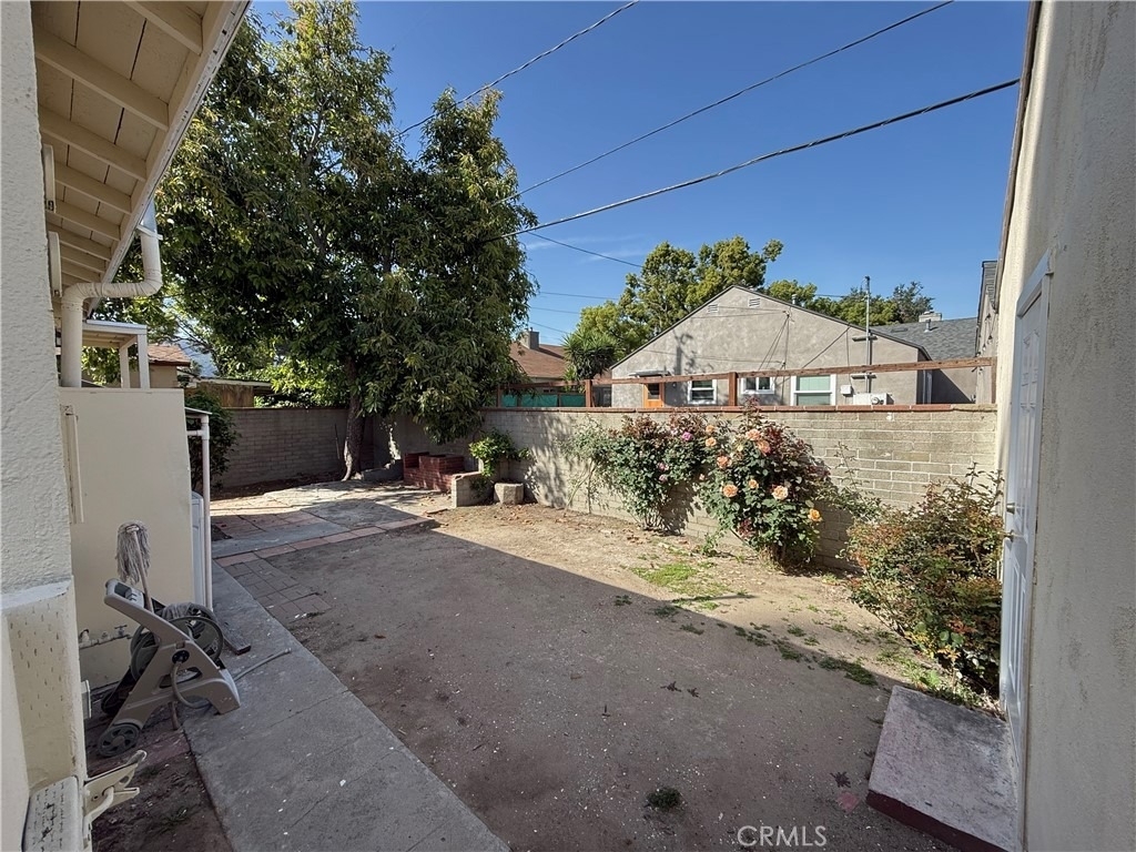 549 N Niagara - Photo 14