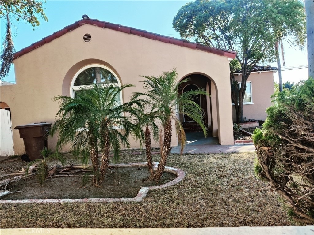853 N Zeyn - Photo 1