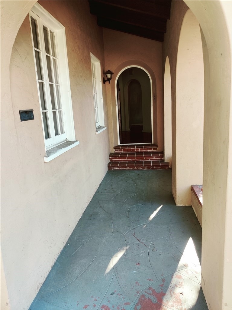 853 N Zeyn - Photo 4
