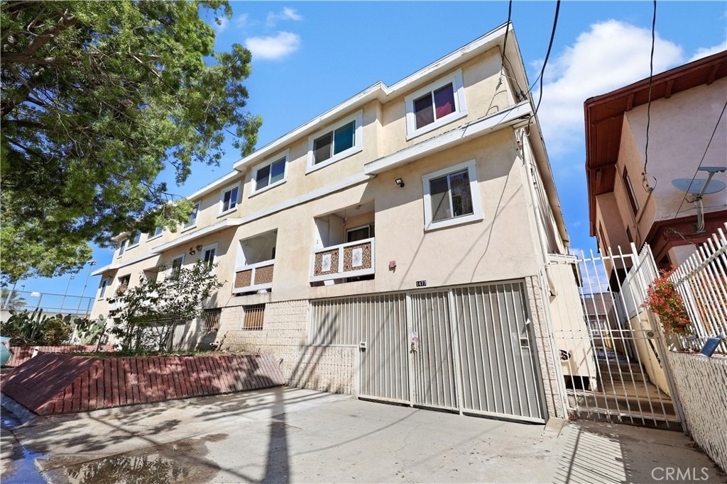 1477 W 20th - Photo 28