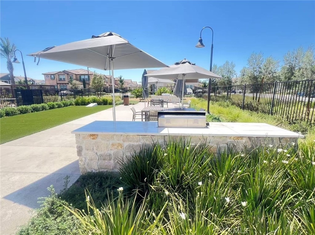 3977 E Huntingron Street - Photo 32