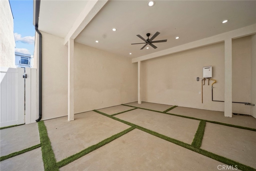 11488 Burbank - Photo 18