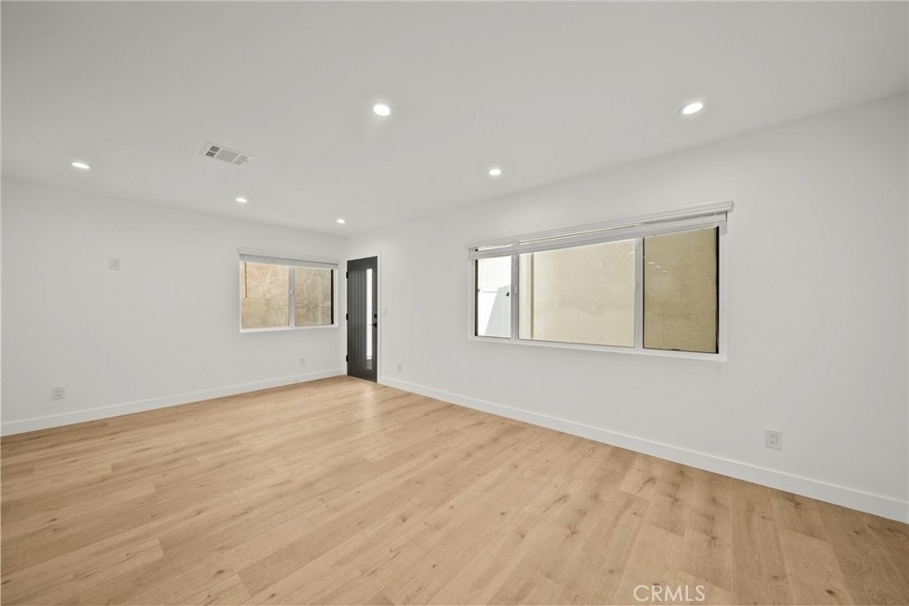 11488 Burbank - Photo 11