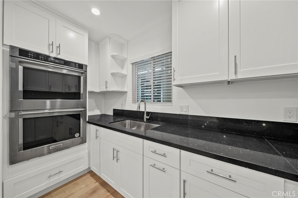 11488 Burbank - Photo 12