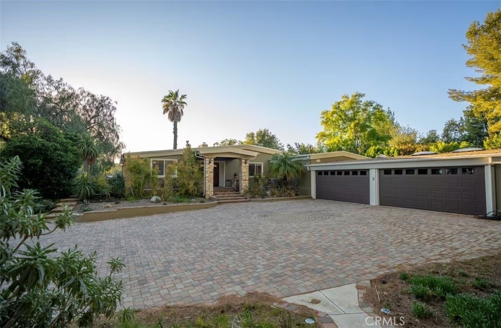 24361 Mulholland Highway - Photo 2