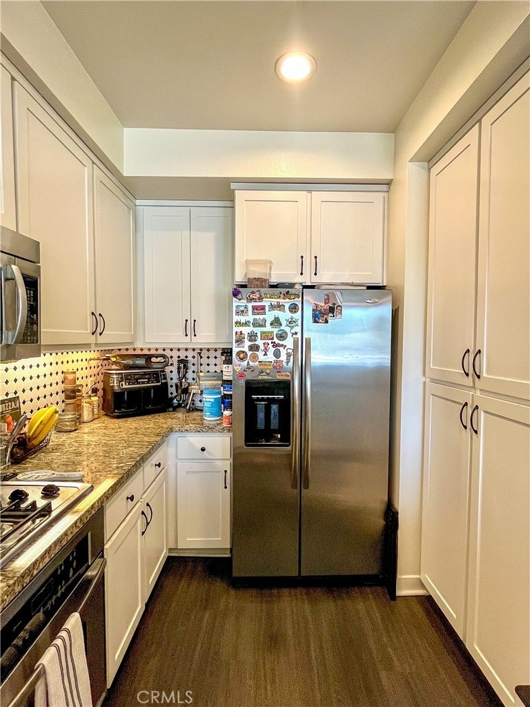 21301 Erwin Street - Photo 10