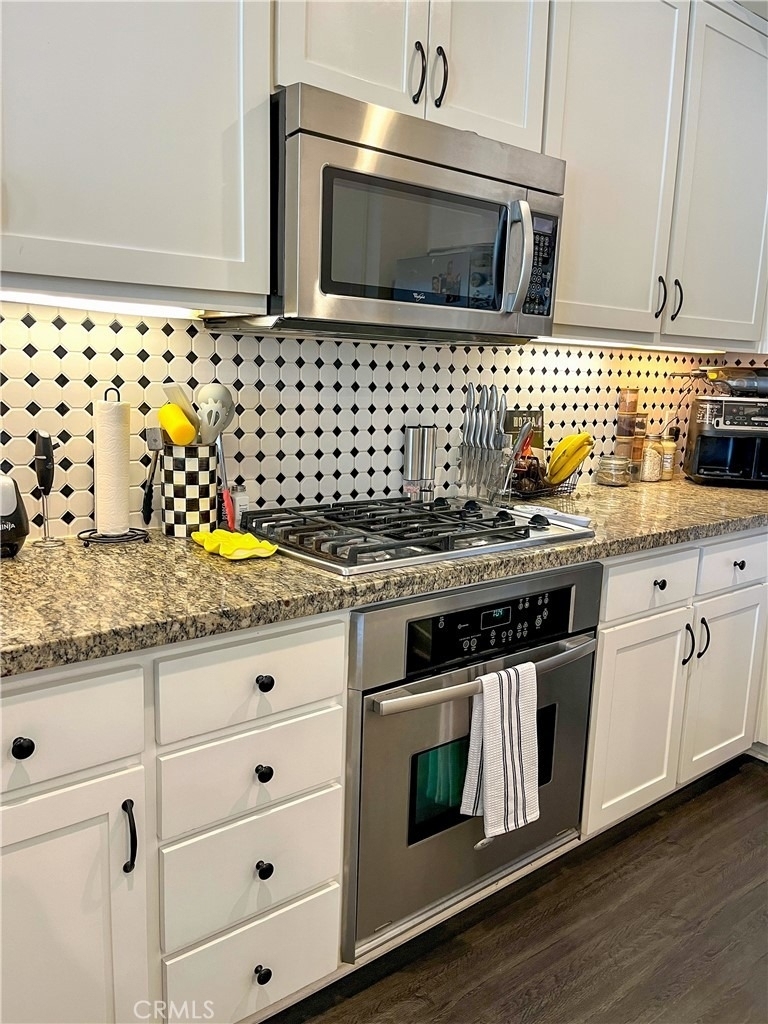 21301 Erwin Street - Photo 9
