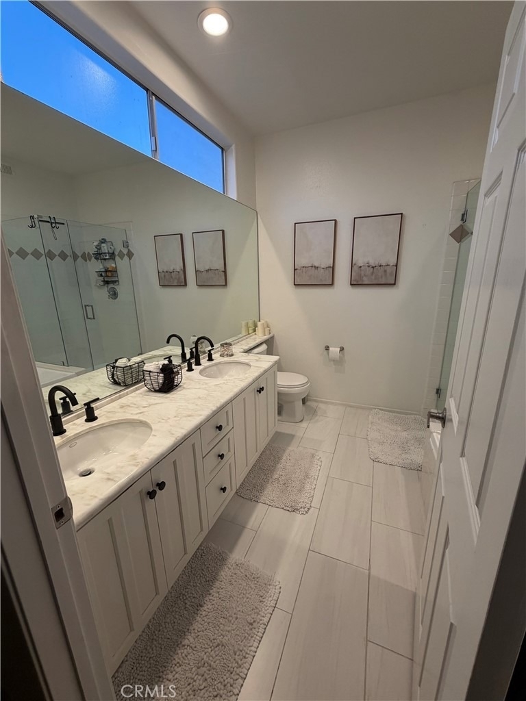 4970 Kester Avenue - Photo 8