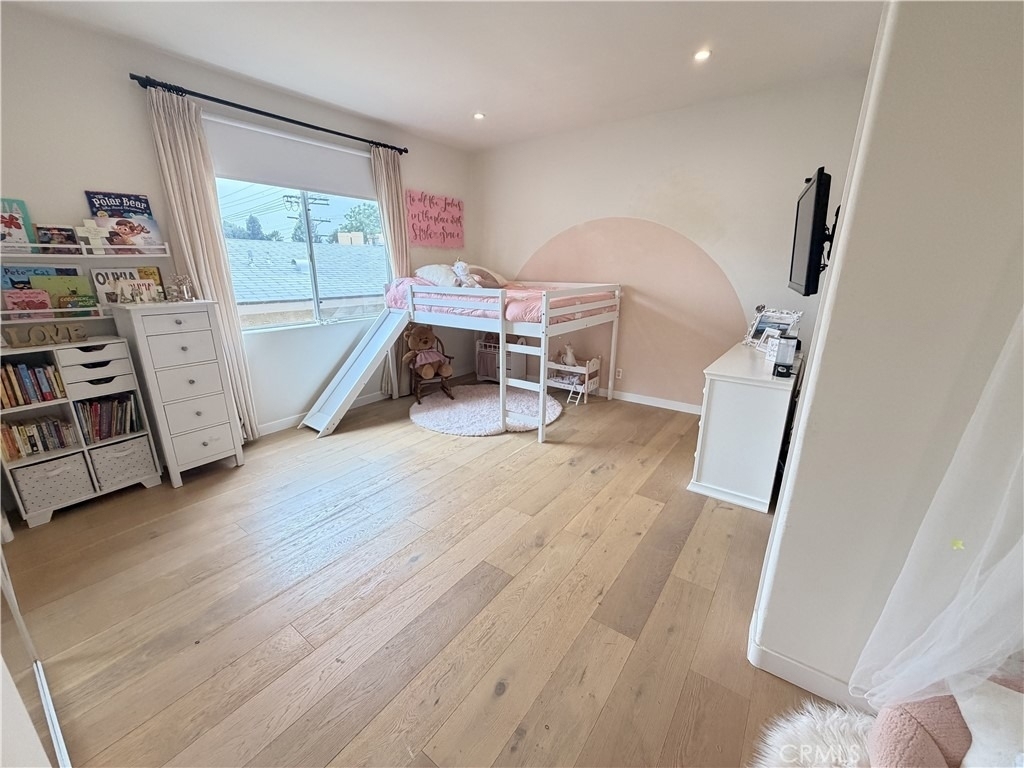 4970 Kester Avenue - Photo 11