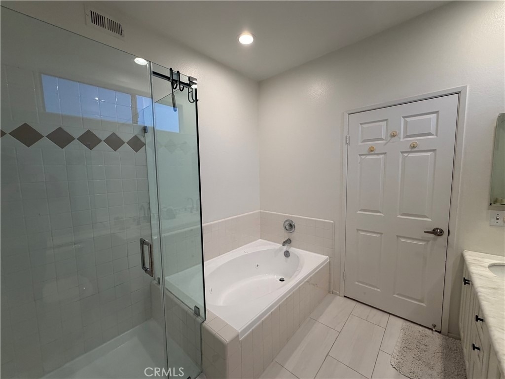 4970 Kester Avenue - Photo 9