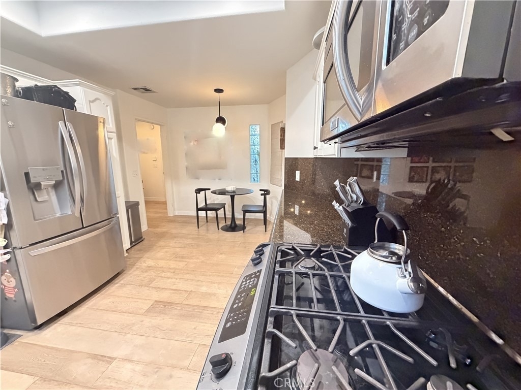 4970 Kester Avenue - Photo 3