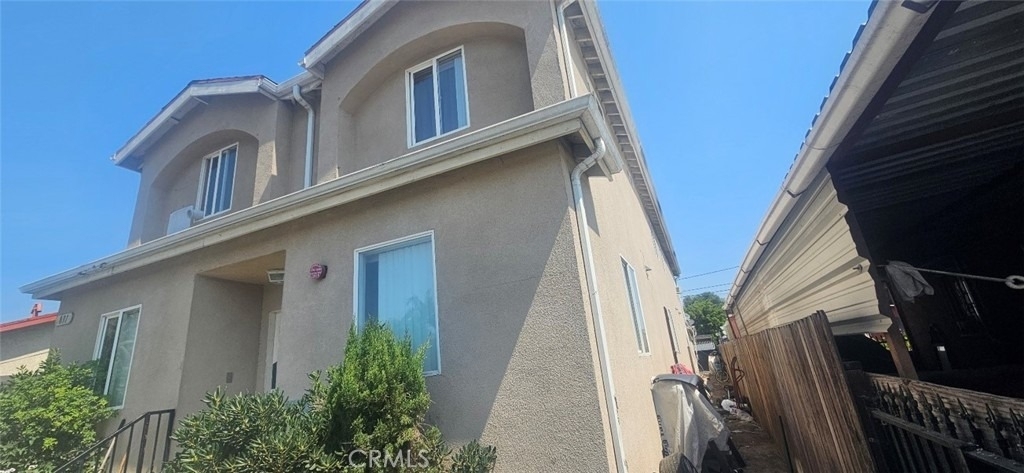 833 E 80th - Photo 4