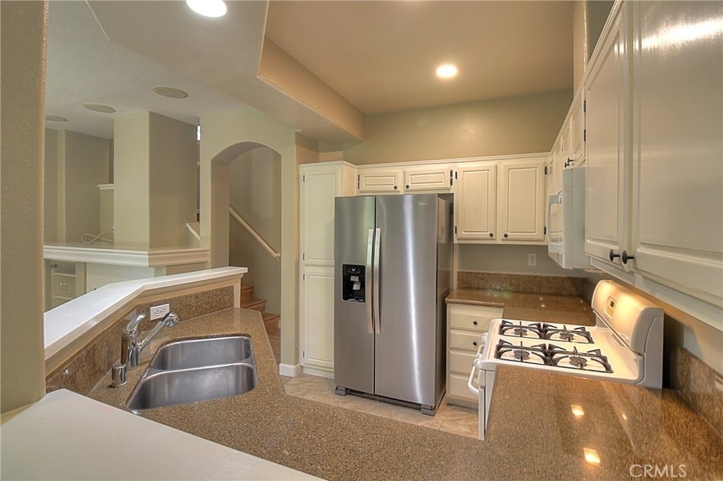 7821 E Menton Avenue - Photo 7