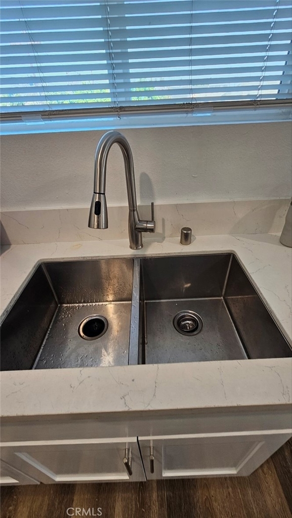 213 W 43rd - Photo 19