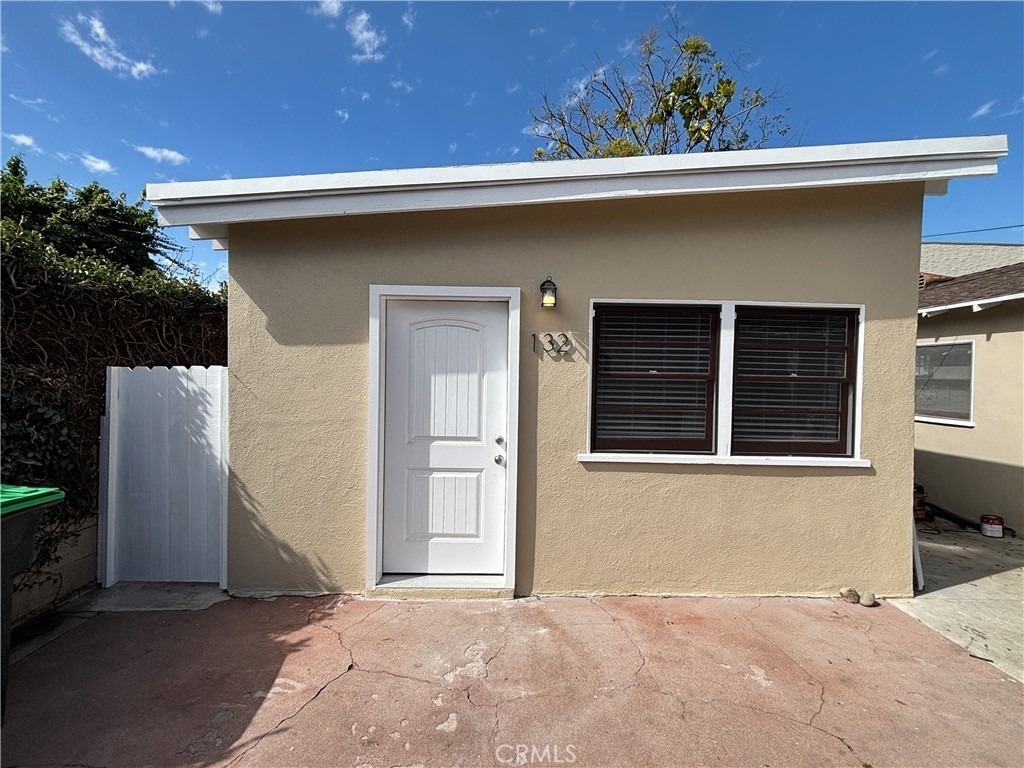 132 S Batavia Street - Photo 0