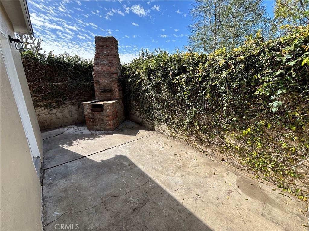 132 S Batavia Street - Photo 12