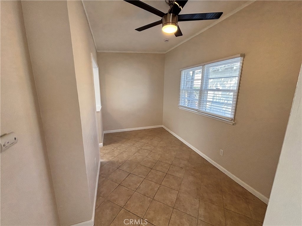 132 S Batavia Street - Photo 8