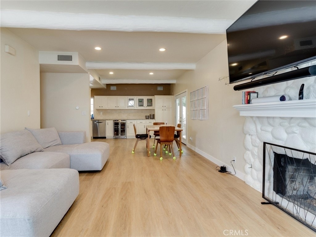2703 Huntington Lane - Photo 4